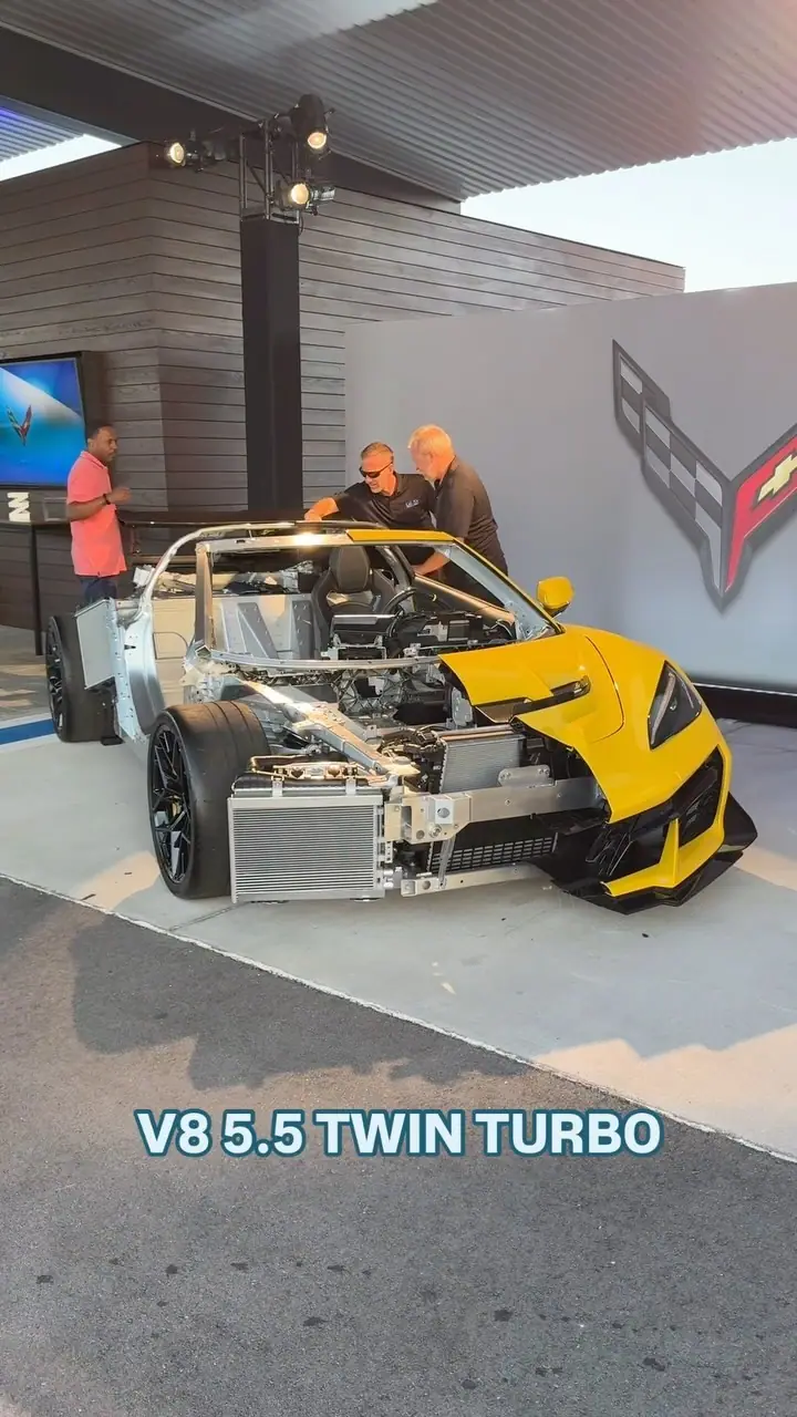 Chevrolet Corvette ZR1 reel cover