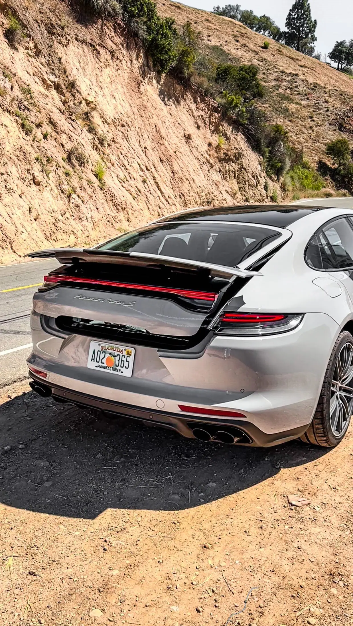 Original cover of Porsche Panamera Turbo S E-Hybrid